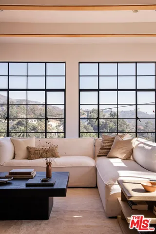 $2,799,000 | 2890 Durand Drive, Los Angeles, CA 90068