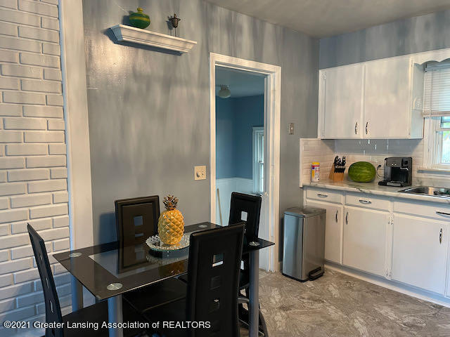 3614 Pleasant Grove Road Lansing, MI 48910 - Photo 23 of 47 Kitchen