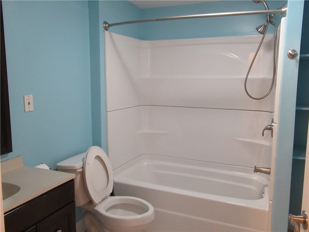 189 Curry Road Cranston, RI 02920 - Photo 13 of 19