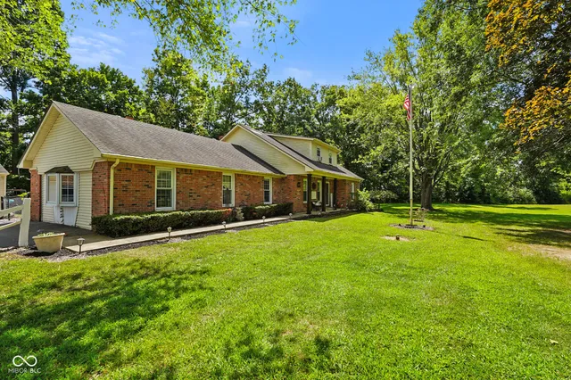 $399,900 | 2195 North Avon Avenue, Avon, IN 46123