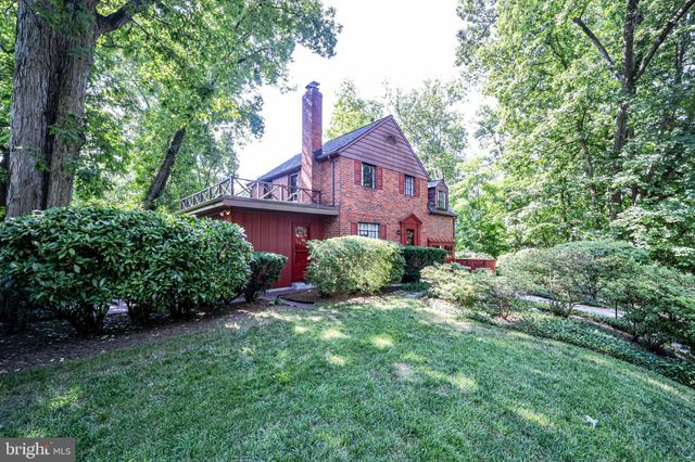 $985,000 | 3411 Halcyon Drive, Alexandria, VA 22305