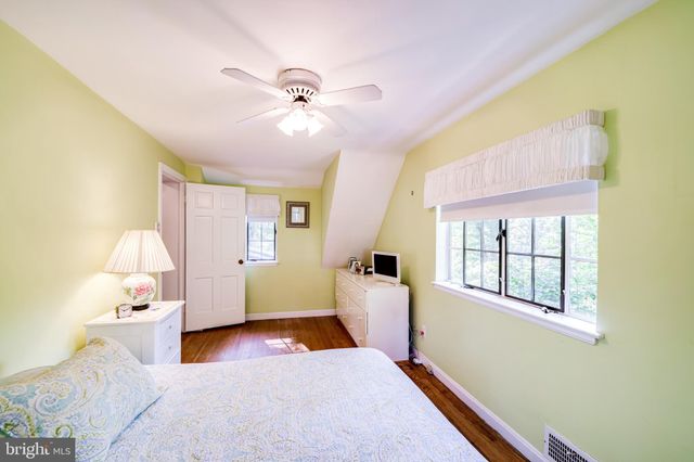 $985,000 | 3411 Halcyon Drive, Alexandria, VA 22305