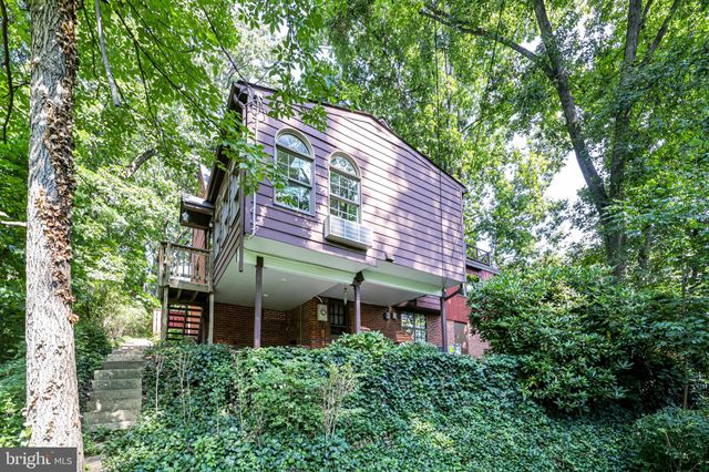 $985,000 | 3411 Halcyon Drive, Alexandria, VA 22305