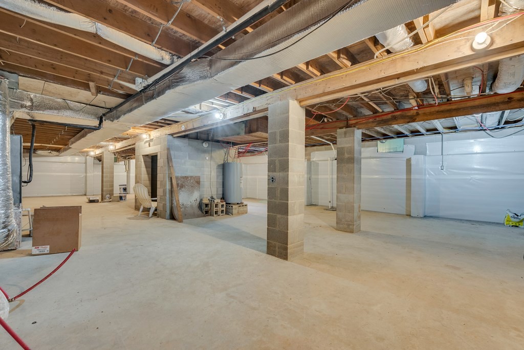 2165 Ben Mason Road Cookeville, TN 38506 - Photo 32 of 52 a view of a room with gym equipment