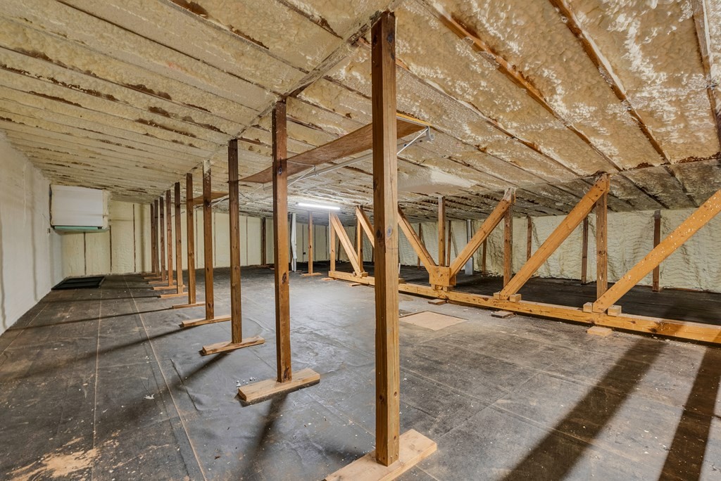 2165 Ben Mason Road Cookeville, TN 38506 - Photo 37 of 52 a view of a room with gym equipment