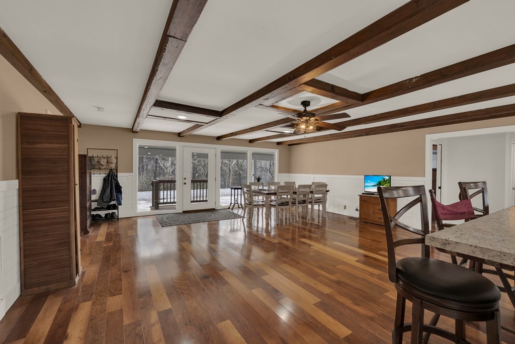 2165 Ben Mason Road Cookeville, TN 38506 - Photo 8 of 52 a view of a livingroom with furniture and a table