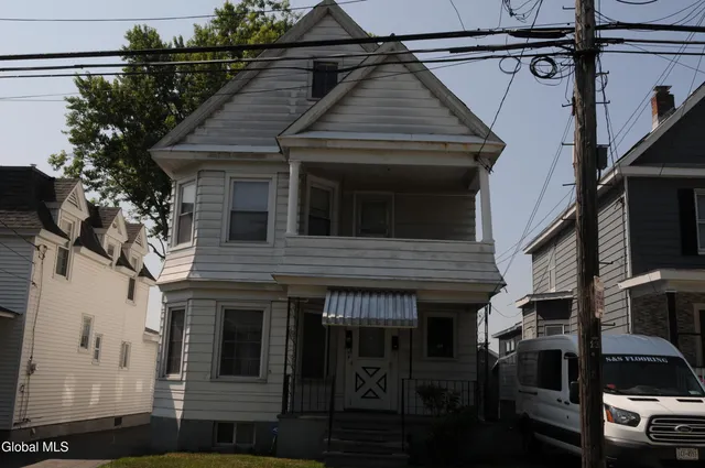 $1,300 | 1005 Strong Street, Schenectady, NY 12307