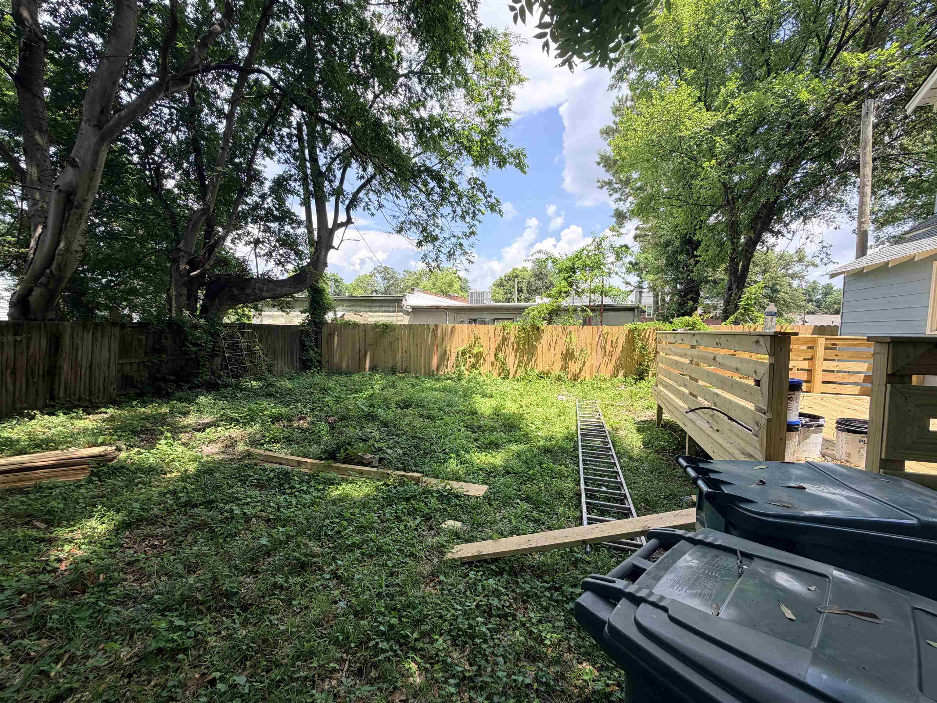 961 Meda Street Memphis, TN 38104 - Photo 26 of 27 Spacious yard with a newly constructed wood deck featuring horizontal railing