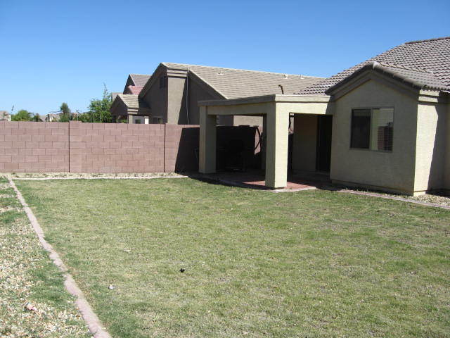 8614 West Riley Road Tolleson, AZ 85353 - Photo 29 of 30 backyard