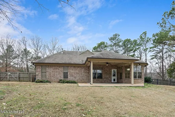 $373,000 | 2922 Tulane Road, Nesbit, MS 38651