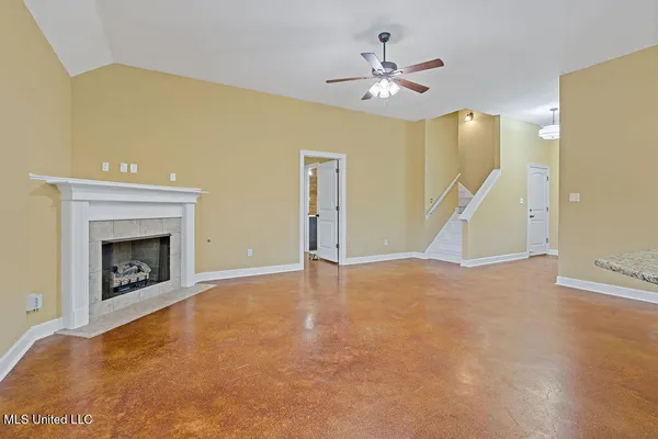 $373,000 | 2922 Tulane Road, Nesbit, MS 38651