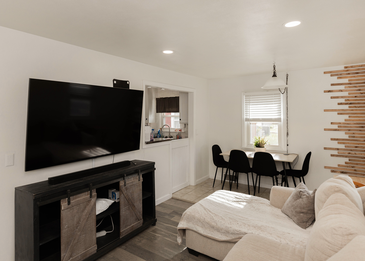 1301 53rd Street Moline, IL 61265 - Photo 6 of 25