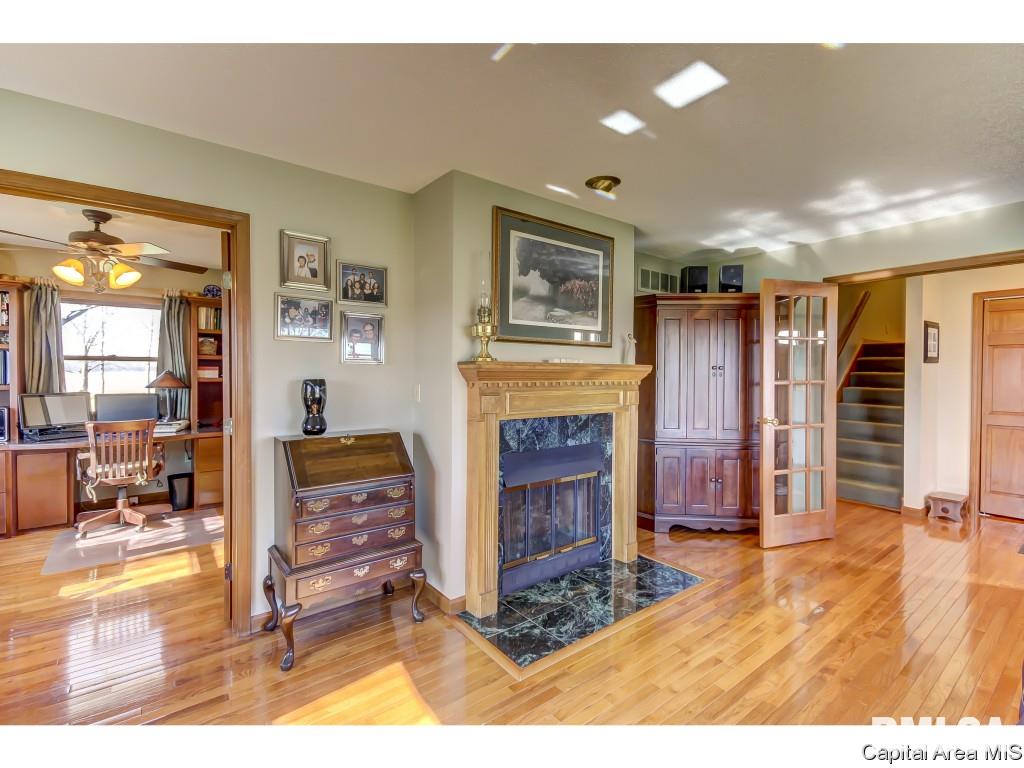 4123 Maxheimer Road Rochester, IL 62563 - Photo 15 of 31