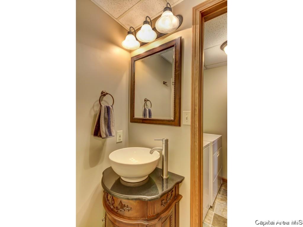 4123 Maxheimer Road Rochester, IL 62563 - Photo 25 of 31