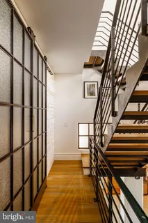 $1,200,000 | 1228 Arch Street, Unit 8E, Philadelphia, PA 19107