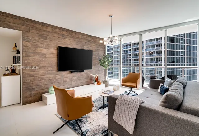 $5,500 | 475 Brickell Avenue, Unit 3013, Miami, FL 33131