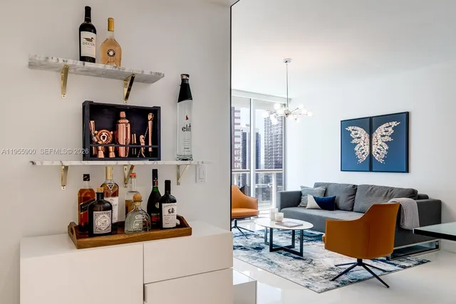 $5,500 | 475 Brickell Avenue, Unit 3013, Miami, FL 33131