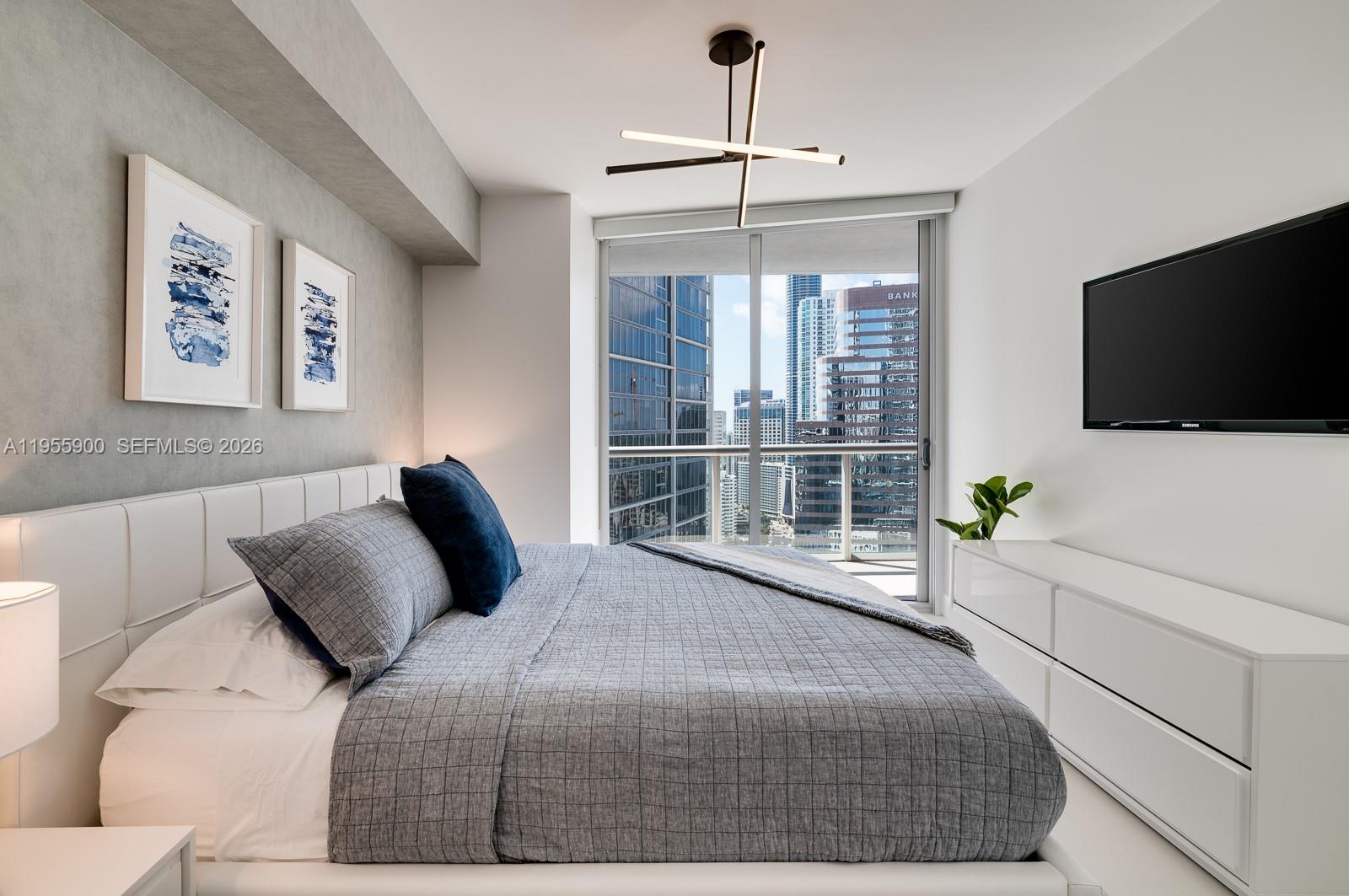 475 Brickell Avenue, Unit 3013 Miami, FL 33131 - Photo 9 of 15