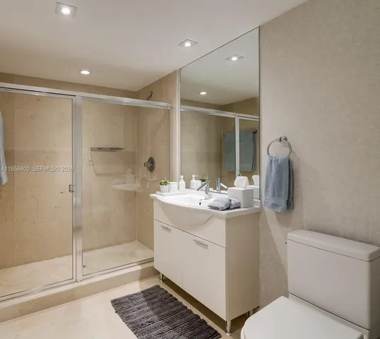 $5,500 | 475 Brickell Avenue, Unit 3013, Miami, FL 33131