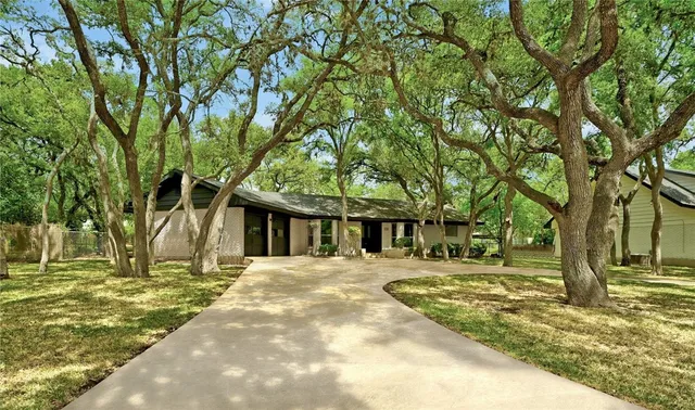 $2,700 | 608 Franklin Drive, San Marcos, TX 78666