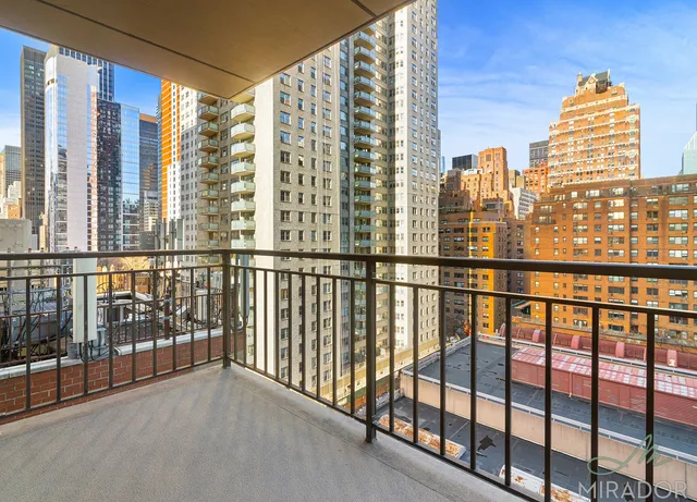 $5,600 | 330 East 39th Street, Unit 29D | Murray Hill