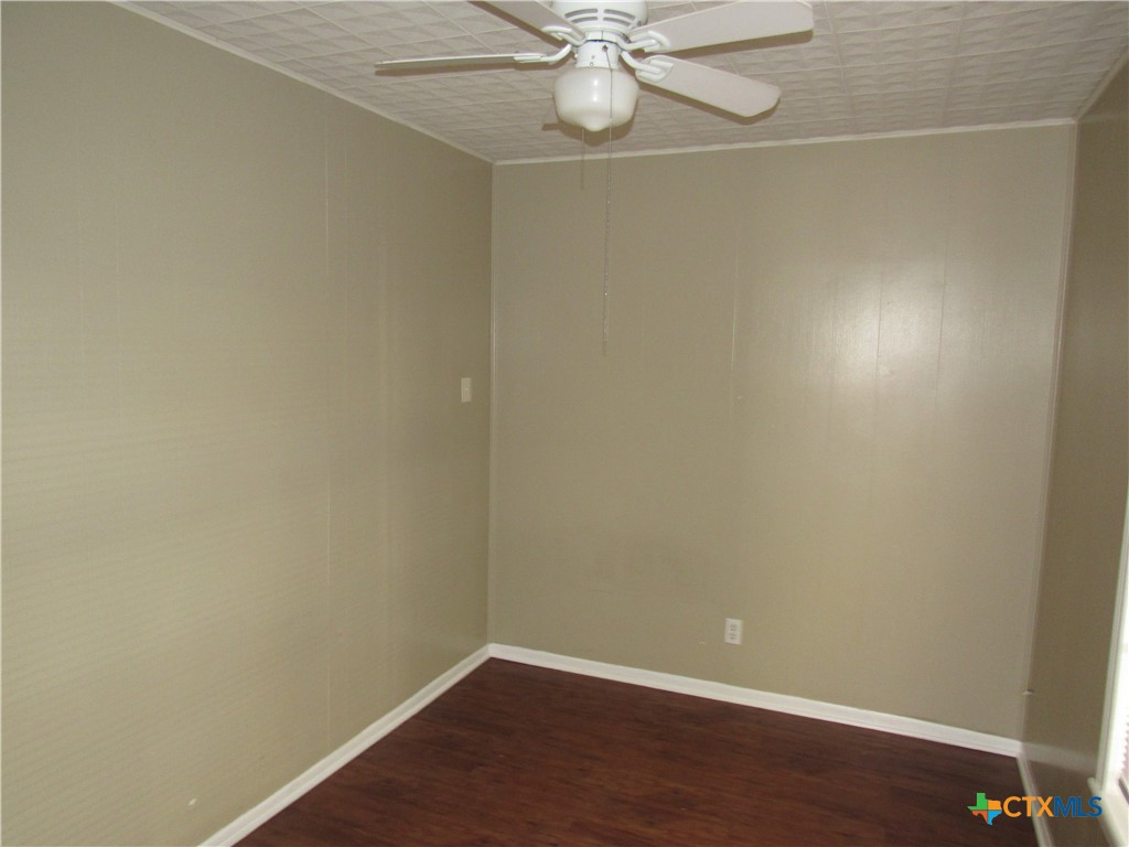 1325 South 17th Street Temple, TX 76504 - Photo 9 of 14