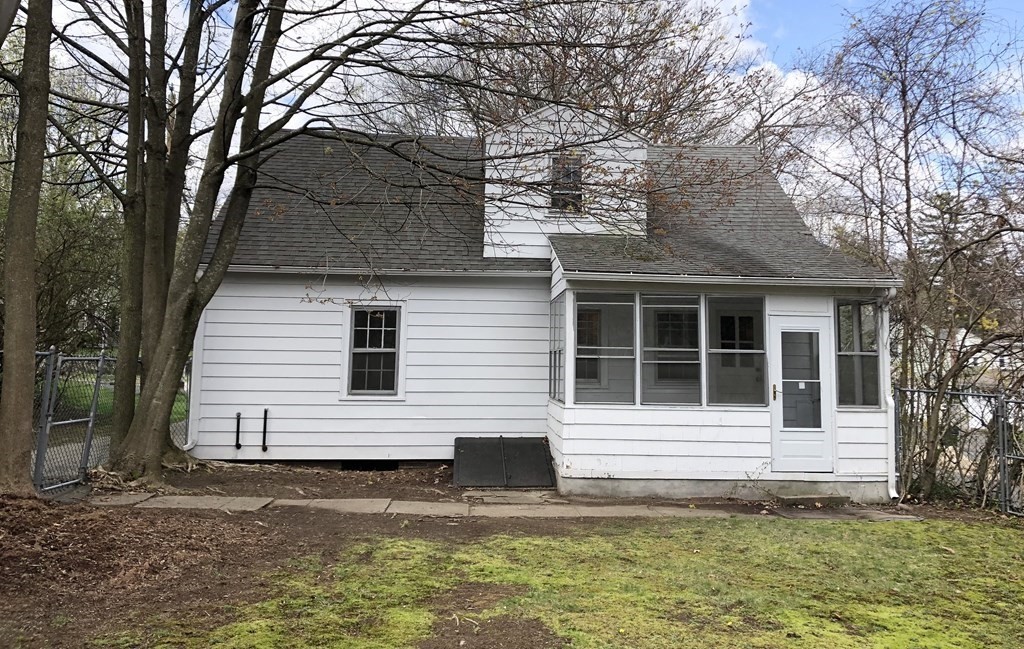 229 Emerson Street Springfield, MA 01118 - Photo 21 of 22