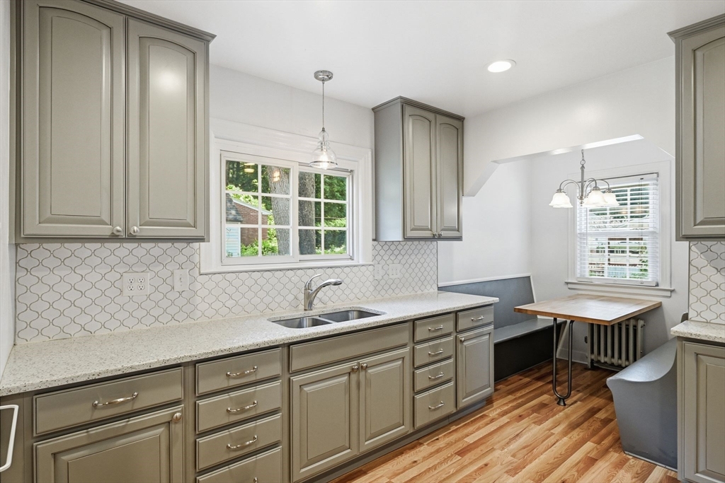 3 Pinehurst Road Holyoke, MA 01040 - Photo 14 of 37