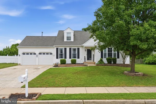 $425,000 | 129 Deschler Boulevard, Clayton, NJ 08094