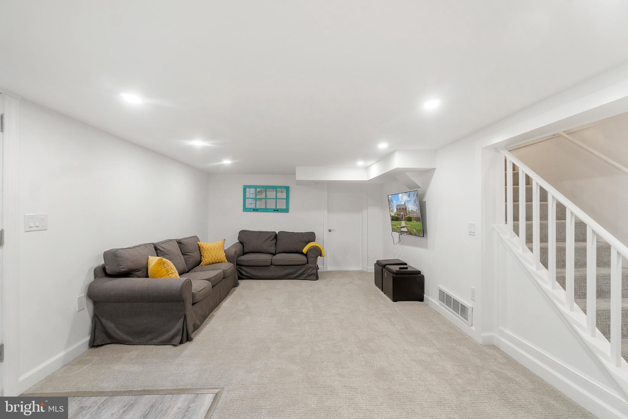 7805 Glenbrook Road Bethesda, MD 20814 - Photo 25 of 29