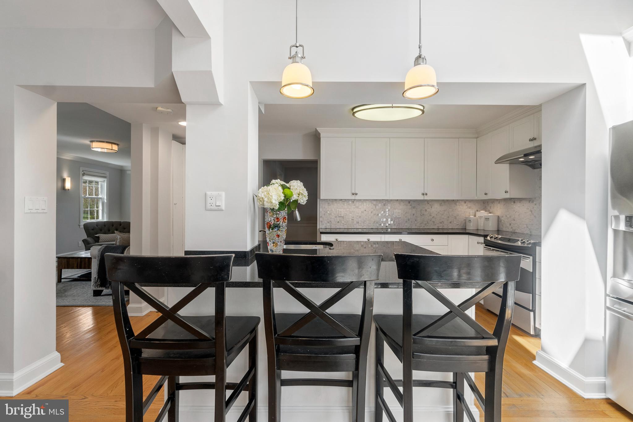 7805 Glenbrook Road Bethesda, MD 20814 - Photo 6 of 29