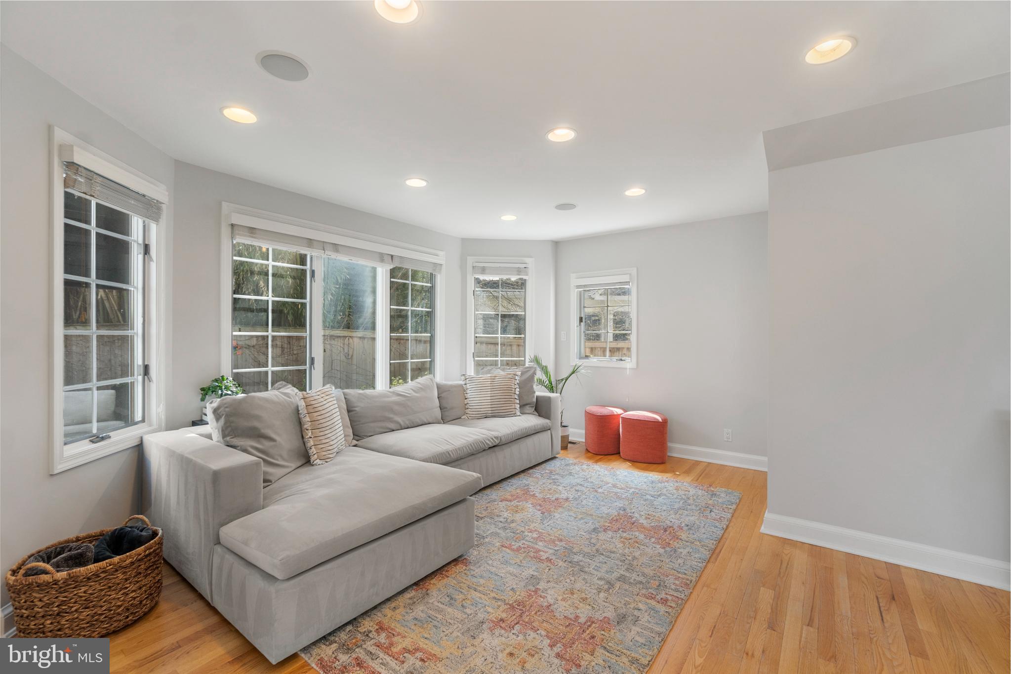 7805 Glenbrook Road Bethesda, MD 20814 - Photo 9 of 29