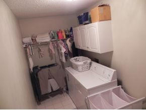 212 Pickens Road Kingsport, TN 37663 - Photo 9 of 24 Large laundry room