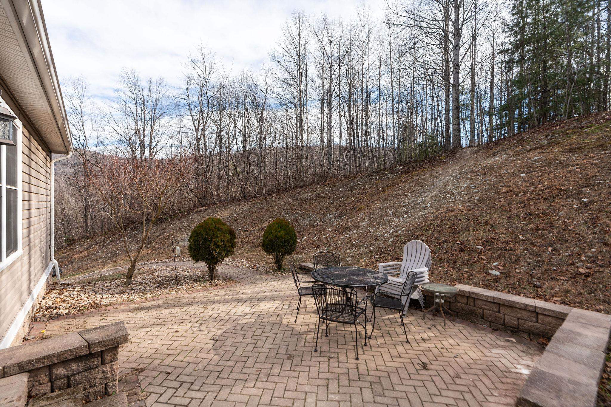 467 Reeds Gap Road Lyndhurst, VA 22952 - Photo 32 of 42 a view of a outdoor seating area