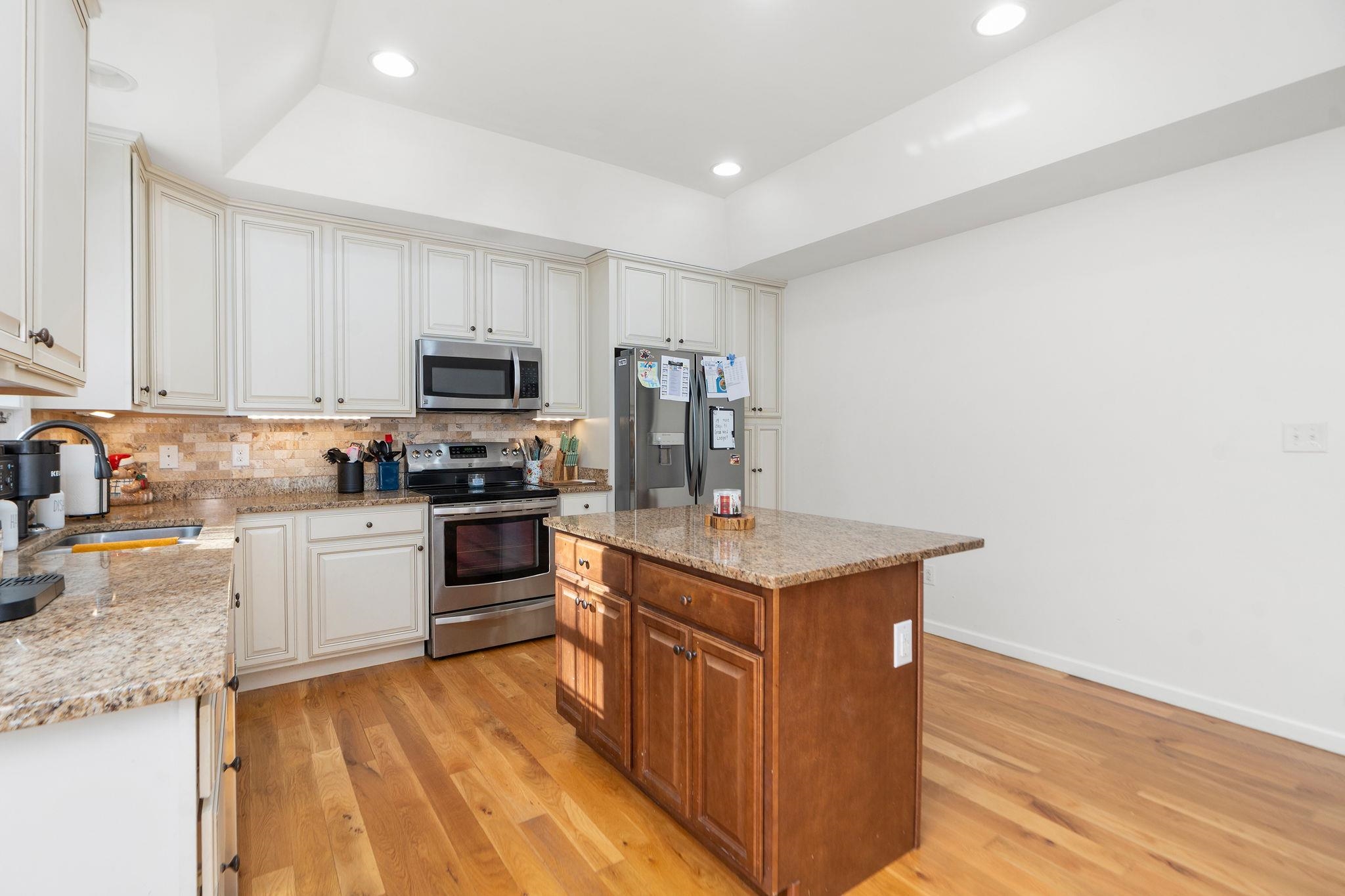 467 Reeds Gap Road Lyndhurst, VA 22952 - Photo 4 of 42 a kitchen with a sink stove and microwave