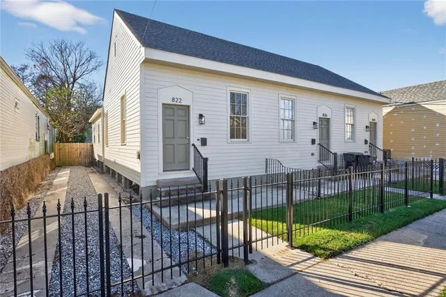 $1,975 | 822 Toledano Street, New Orleans, LA 70115