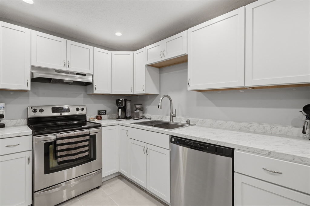 172 Ayer Road, Unit A Shirley, MA 01464 - Photo 4 of 27 Gallery Image 4