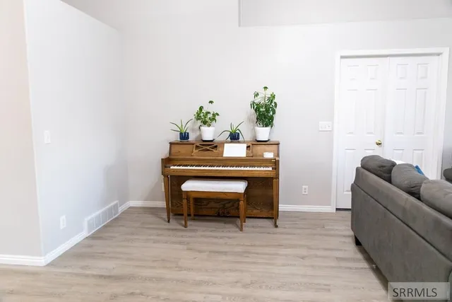 $599,900 | 9985 North 26th East, Idaho Falls, ID 83401