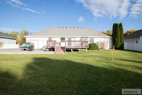 $585,000 | 9985 North 26th East, Idaho Falls, ID 83401