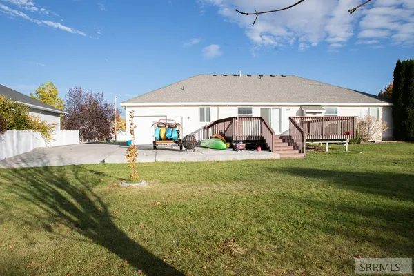 $585,000 | 9985 North 26th East, Idaho Falls, ID 83401