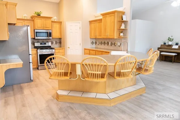 $585,000 | 9985 North 26th East, Idaho Falls, ID 83401