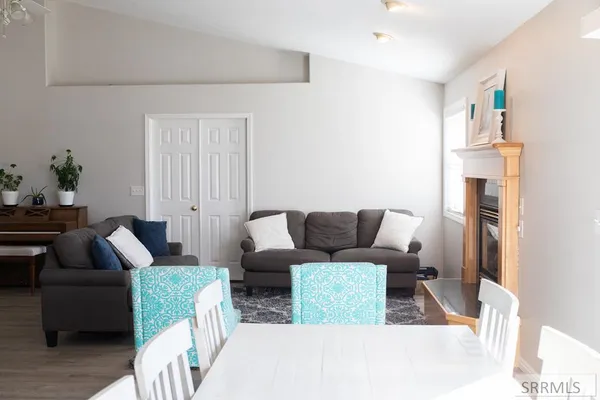 $585,000 | 9985 North 26th East, Idaho Falls, ID 83401