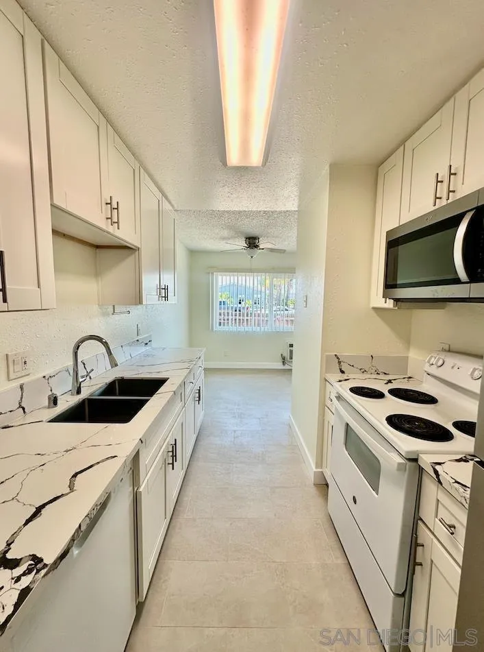 1254 Sumner Avenue, Unit A El Cajon, CA 92021 - Photo 3 of 9
