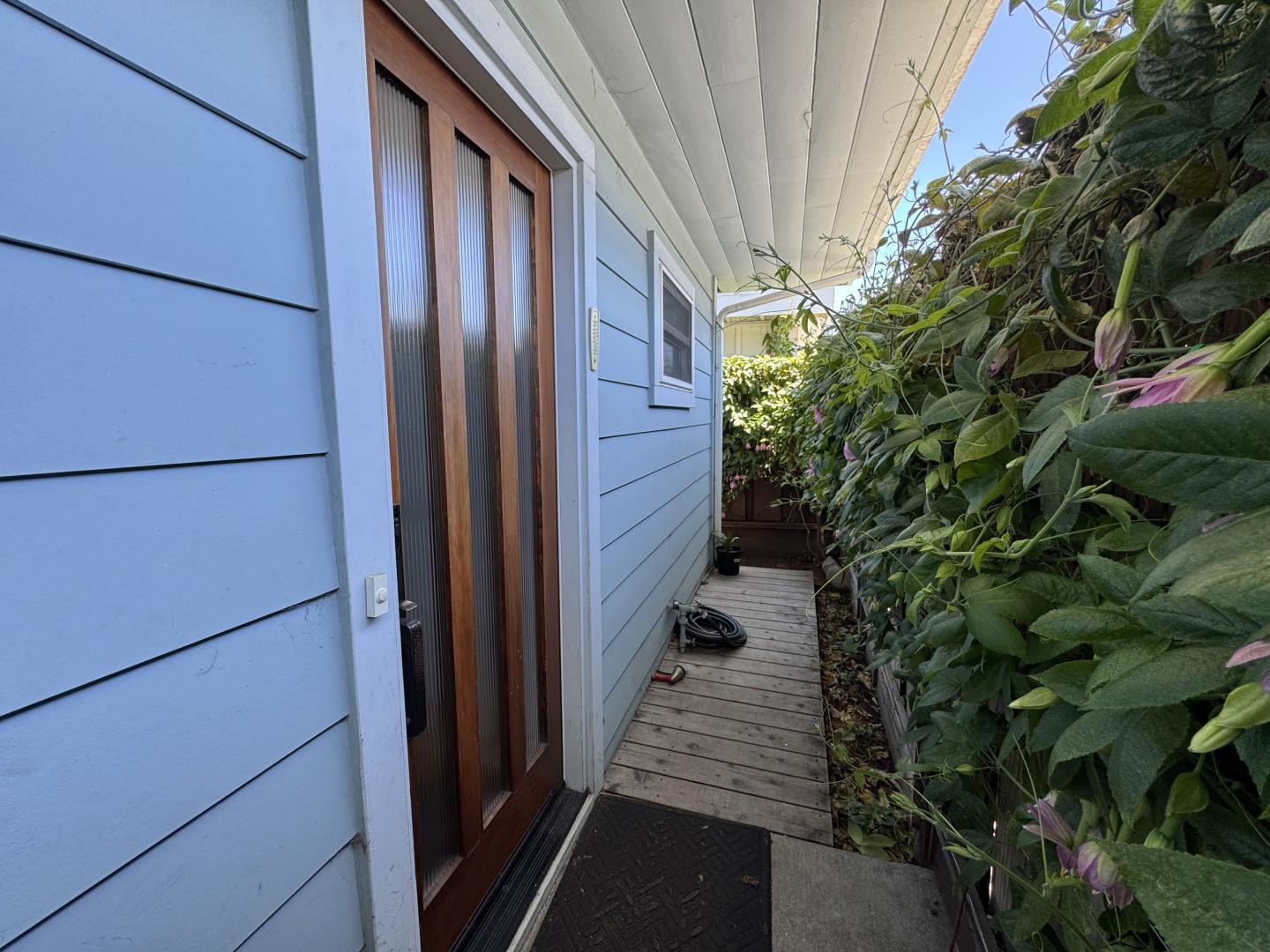 1890 Wharf Road Capitola, CA 95010 - Photo 4 of 25 Gallery Image 4