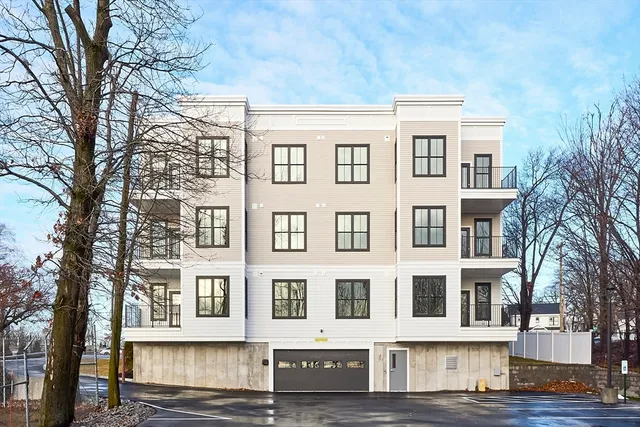 $689,000 | 105 Sea Street, Unit 102, Quincy, MA 02169