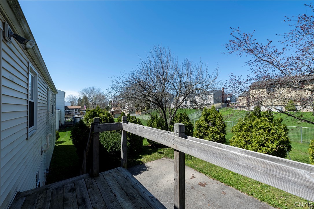 4792 4 Seasons Drive Clay, NY 13088 - Photo 29 of 30