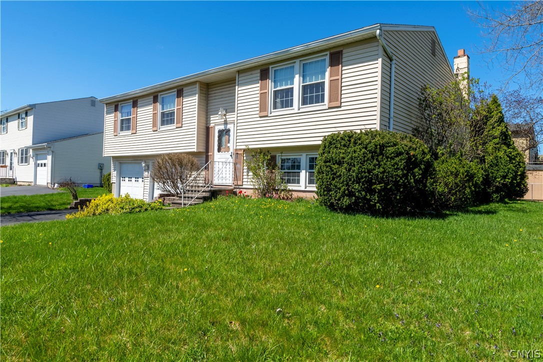 4792 4 Seasons Drive Clay, NY 13088 - Photo 3 of 30