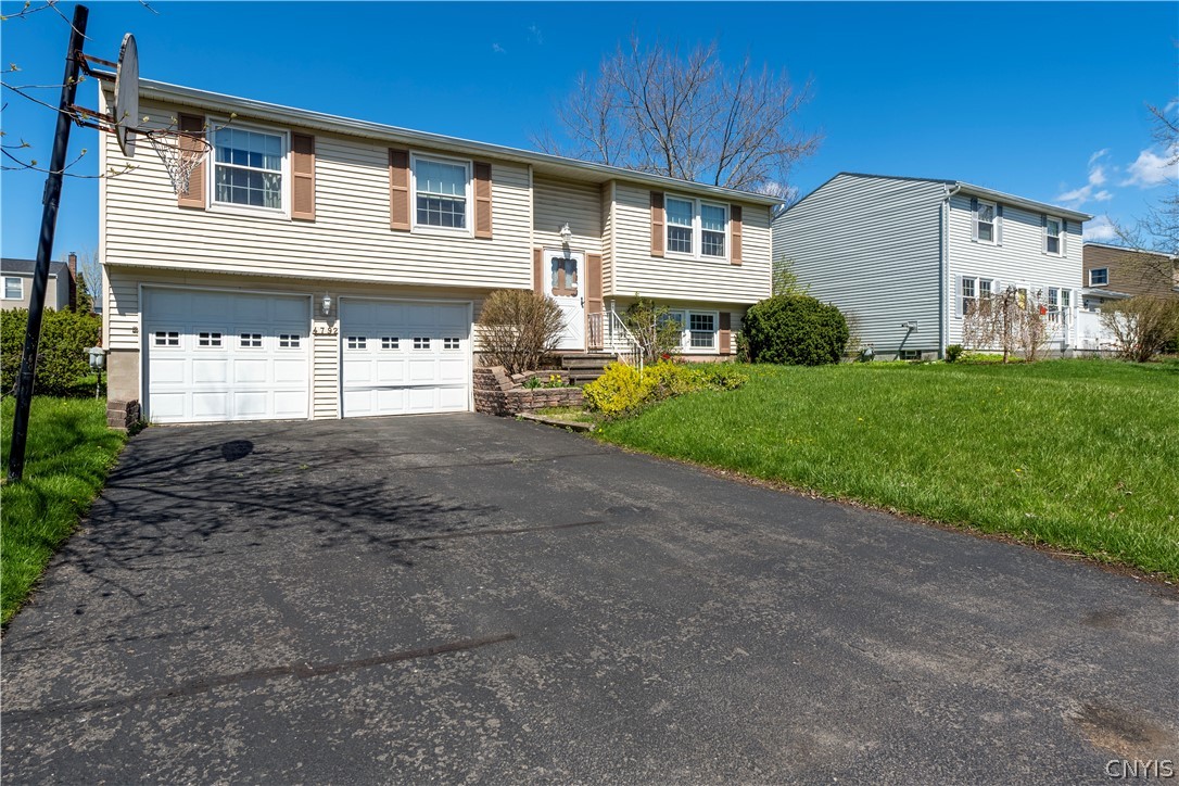 4792 4 Seasons Drive Clay, NY 13088 - Photo 4 of 30