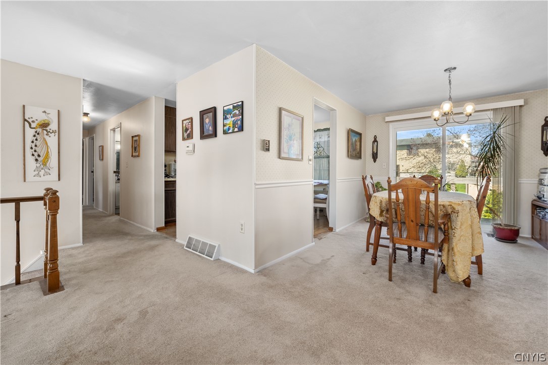 4792 4 Seasons Drive Clay, NY 13088 - Photo 10 of 30