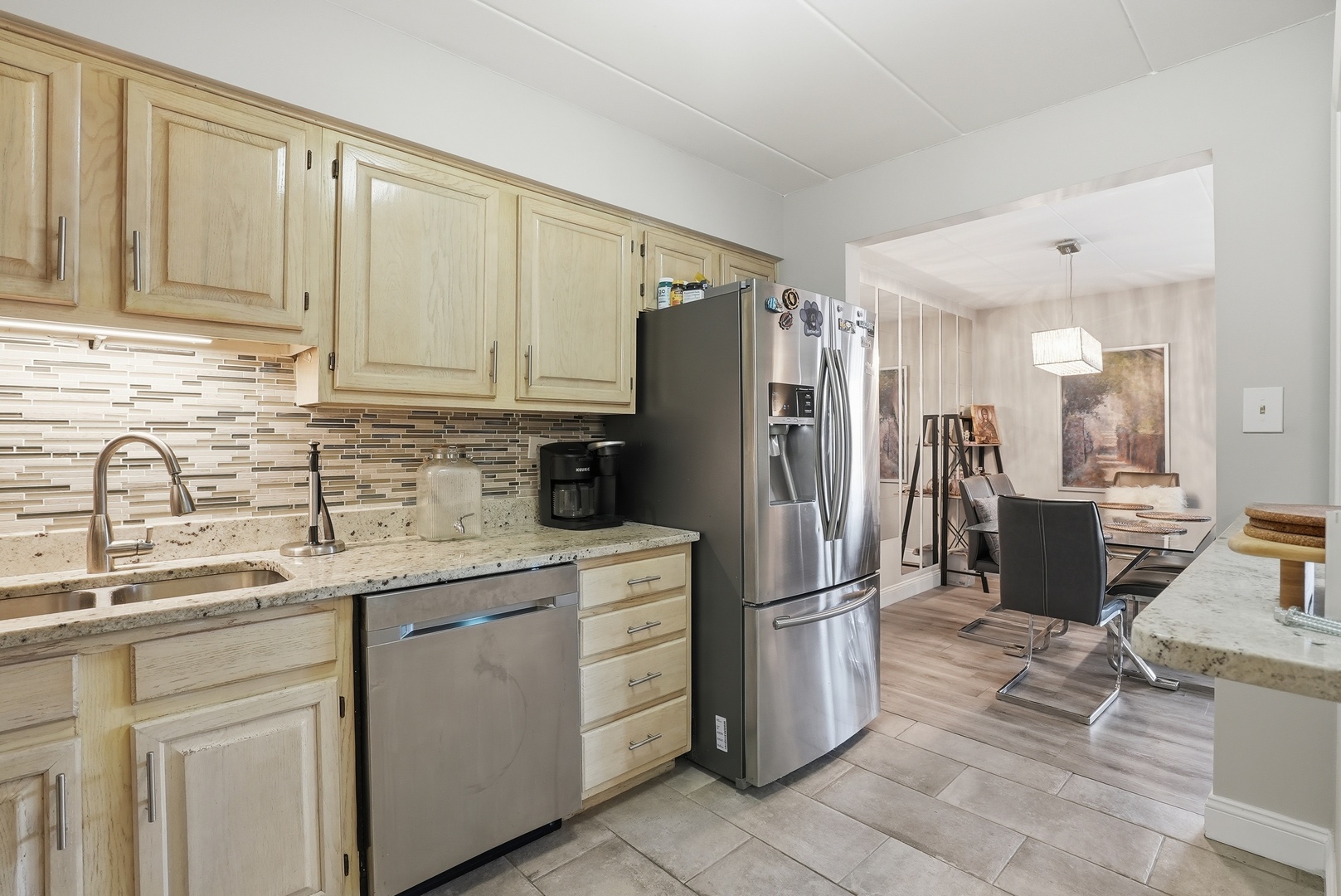 6443 Clarendon Hills Road, Unit 402 Willowbrook, IL 60527 - Photo 7 of 21